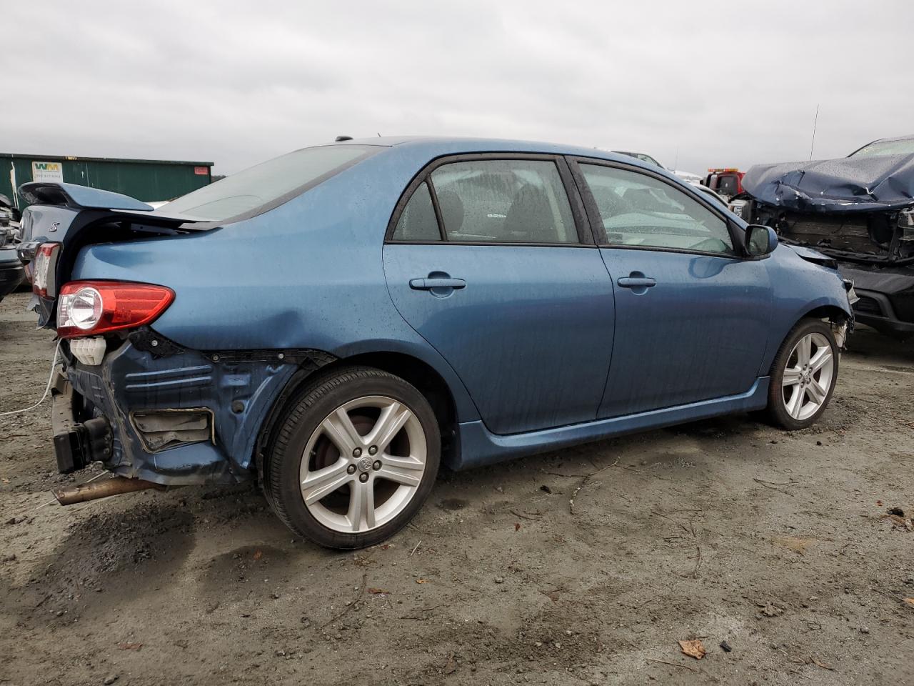 VIN 5YFBU4EE2DP187729 2013 TOYOTA COROLLA no.3