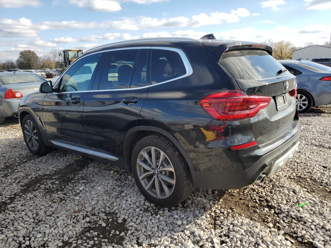 VIN 5UXTR9C58JLC75647 2018 BMW X3 no.2