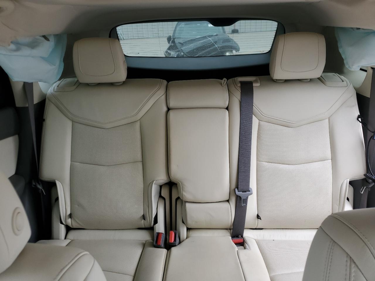 2019 Cadillac XT5 - Image 10