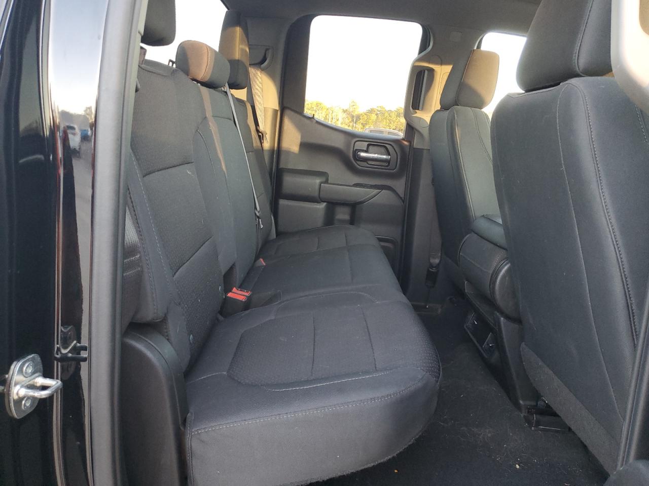 2019 Chevrolet Silverado - Image 10