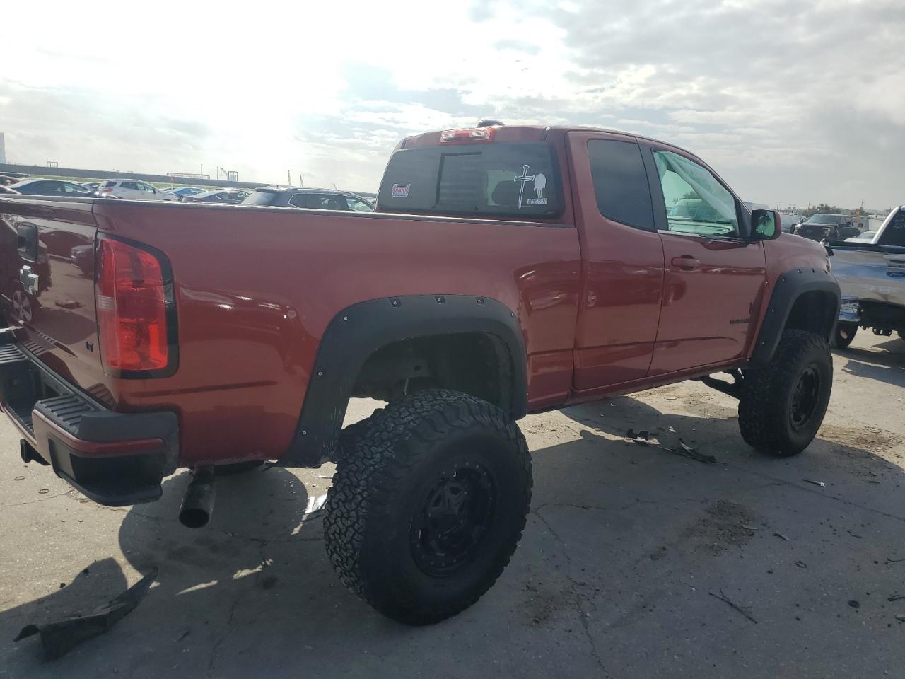 2016 Chevrolet Colorado - Image 3