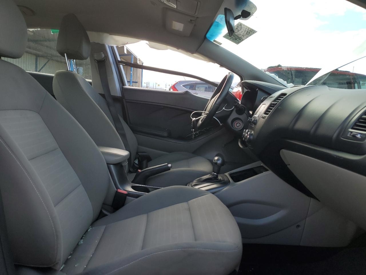 2016 Kia Forte - Image 7