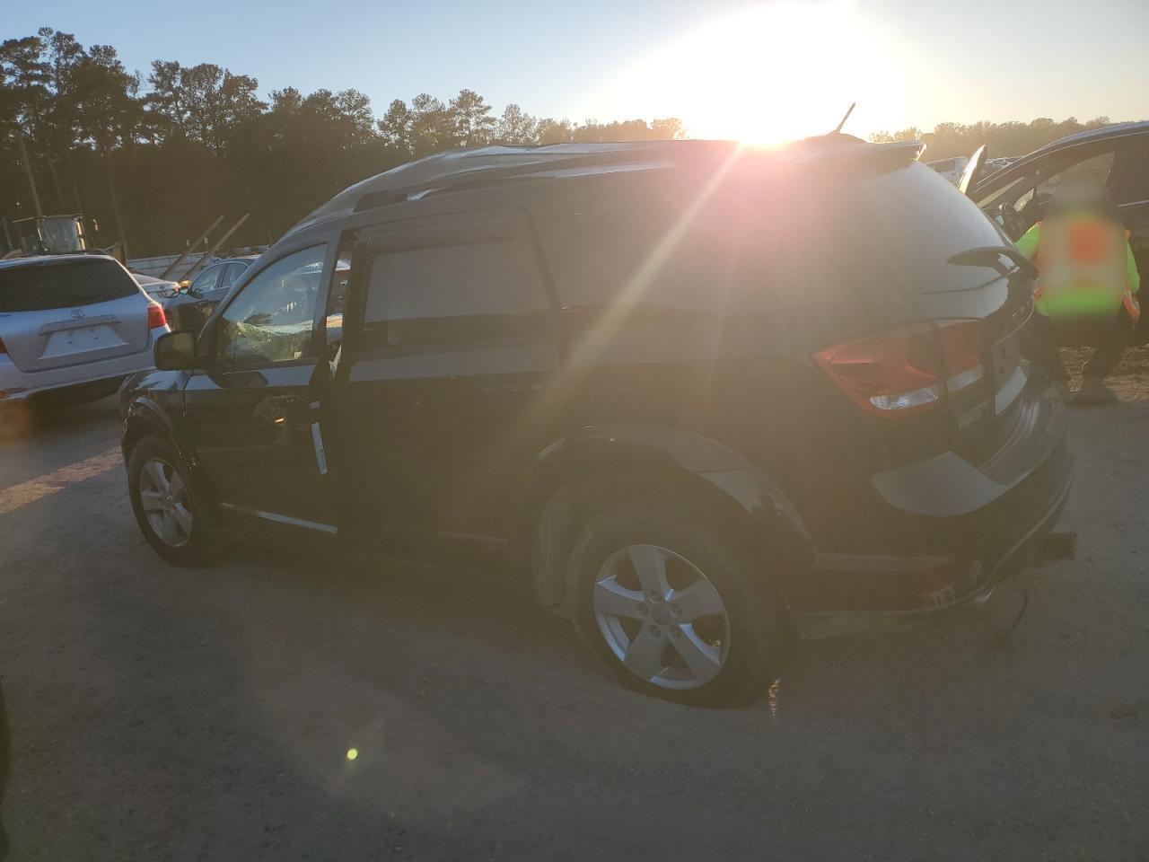 2012 Dodge Journey - Image 2