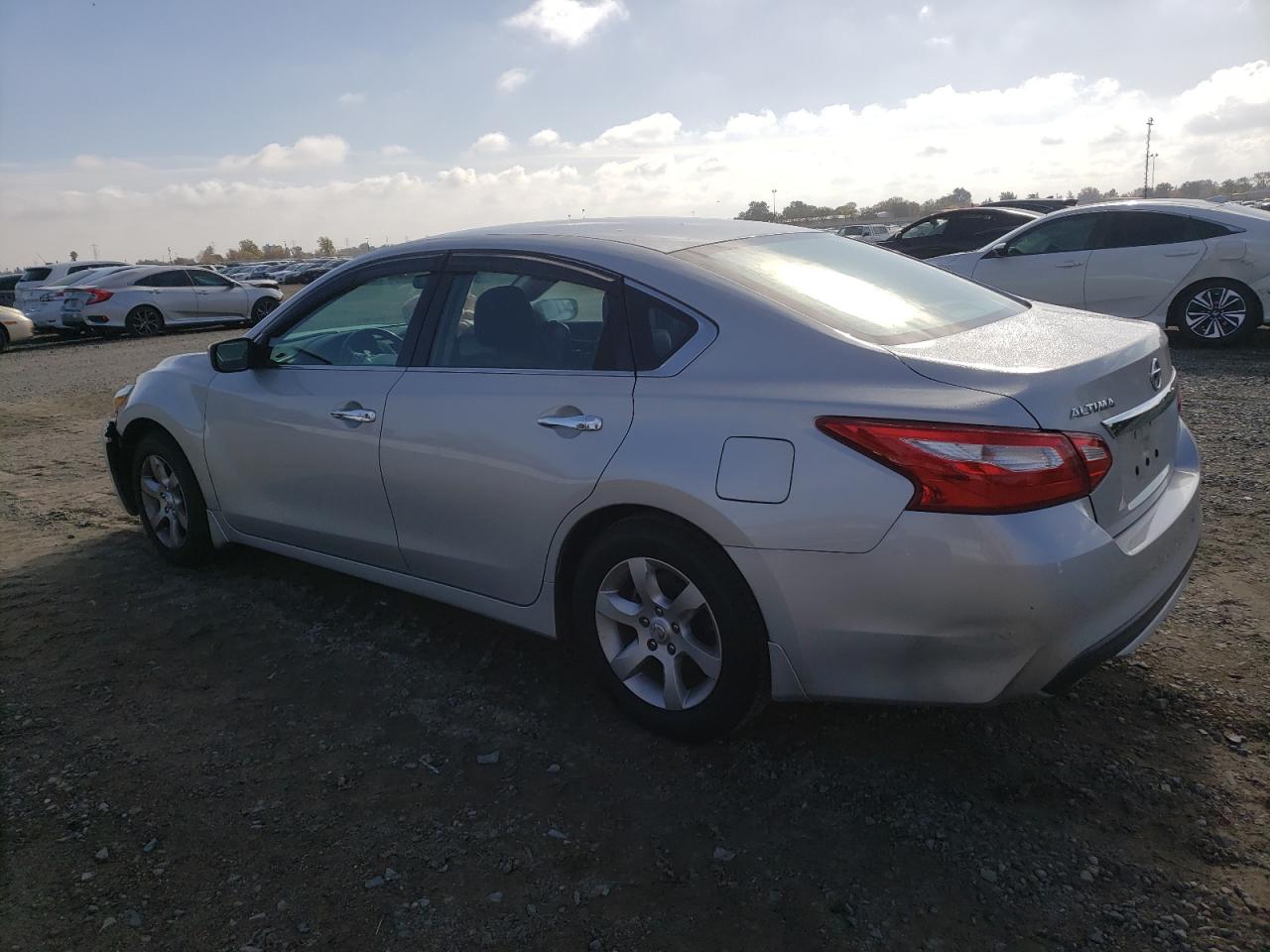 2017 Nissan Altima - Image 2