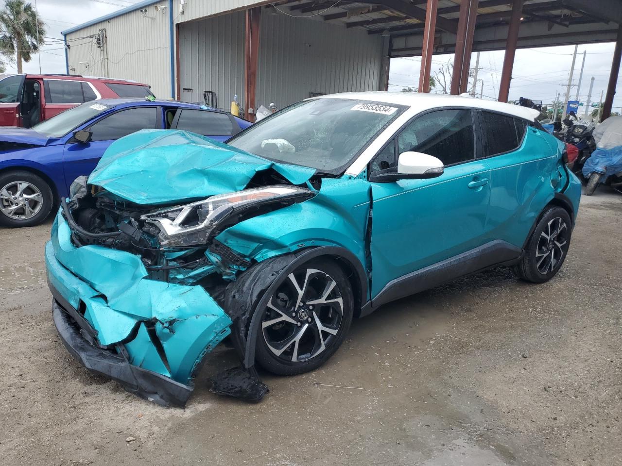 VIN NMTKHMBX3JR037379 2018 TOYOTA C-HR no.1