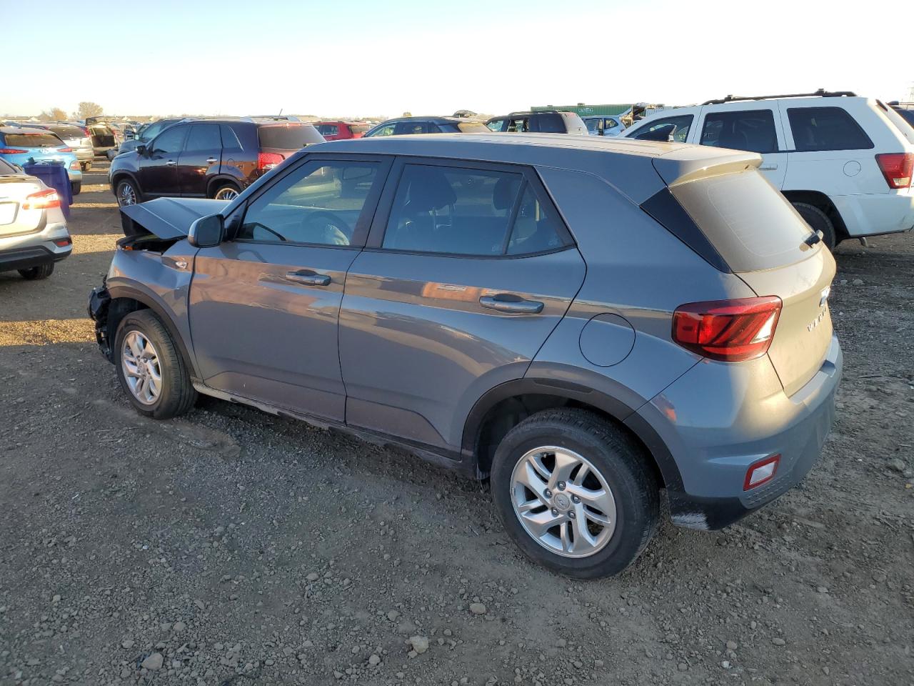 2022 Hyundai Venue - Image 2