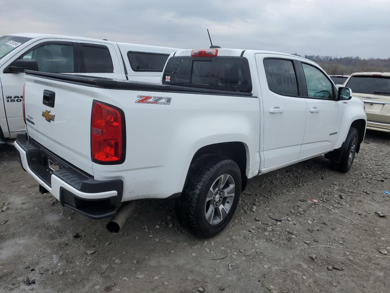 VIN 1GCPTDE14G1223516 2016 CHEVROLET COLORADO no.3