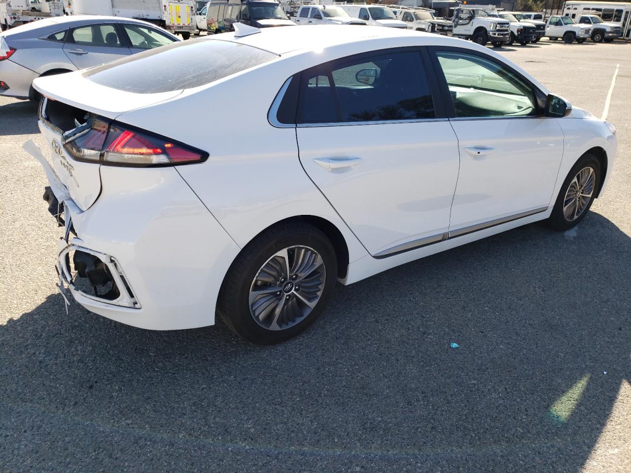 VIN KMHC75LD2NU279516 2022 HYUNDAI IONIQ no.3