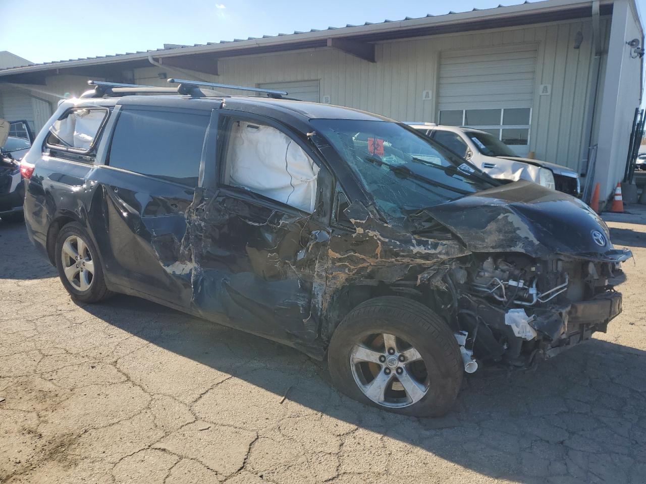 2015 Toyota Sienna Le VIN: 5TDKK3DCXFS633569 Lot: 79786634