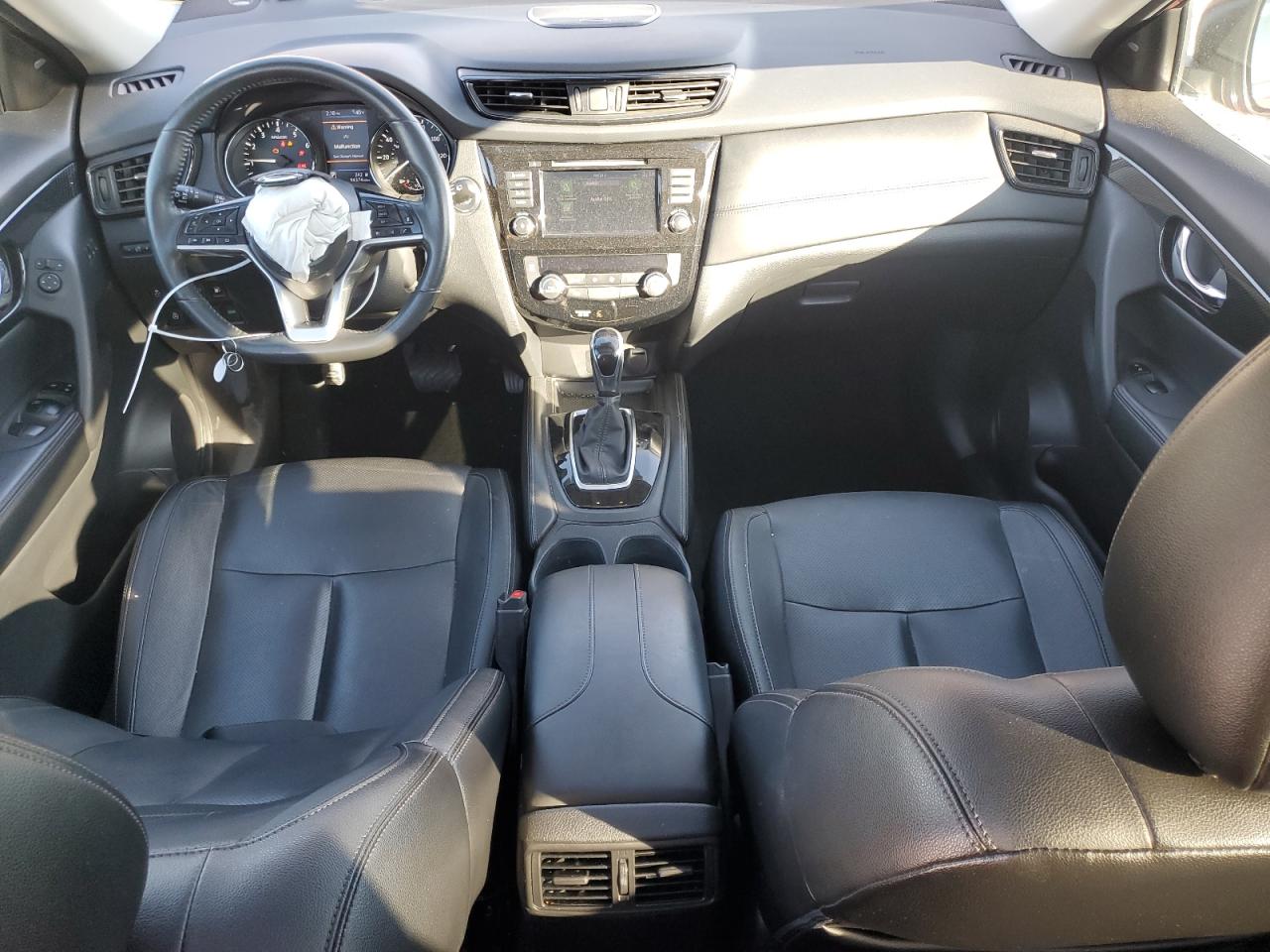 2018 Nissan Rogue - Image 8