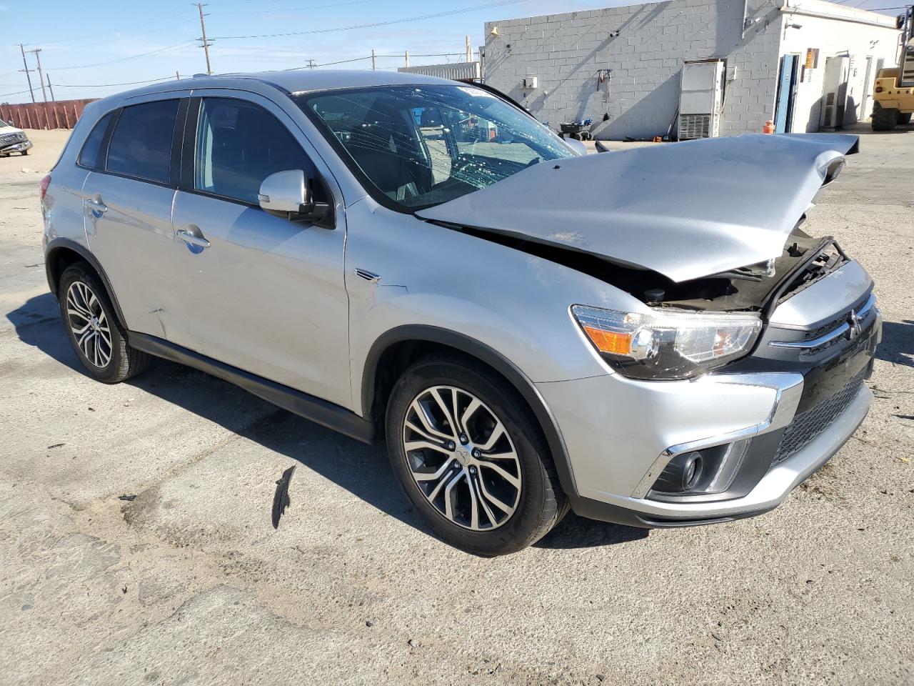 2018 Mitsubishi Outlander - Image 4