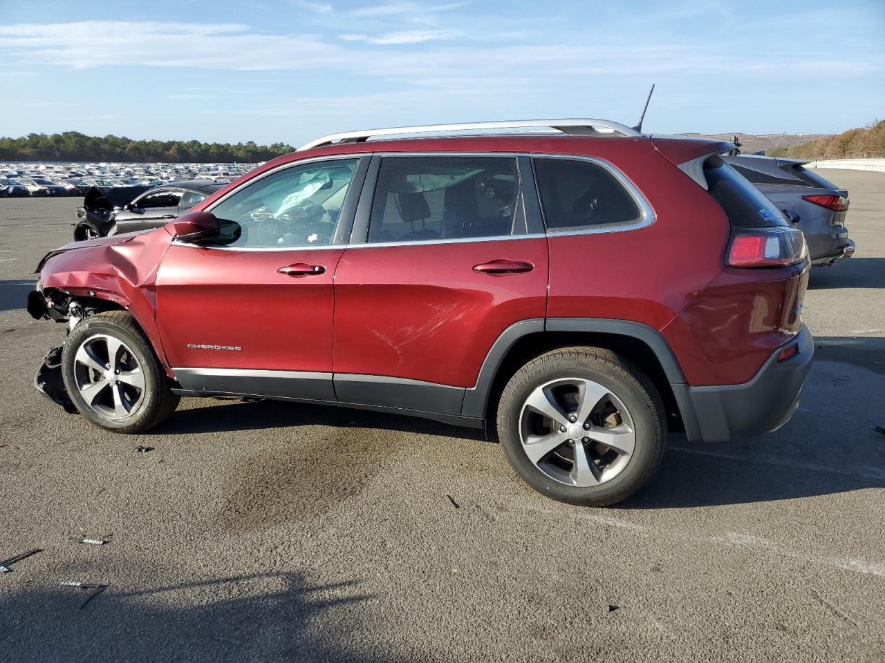 2019 Jeep Grand Cherokee - Image 2