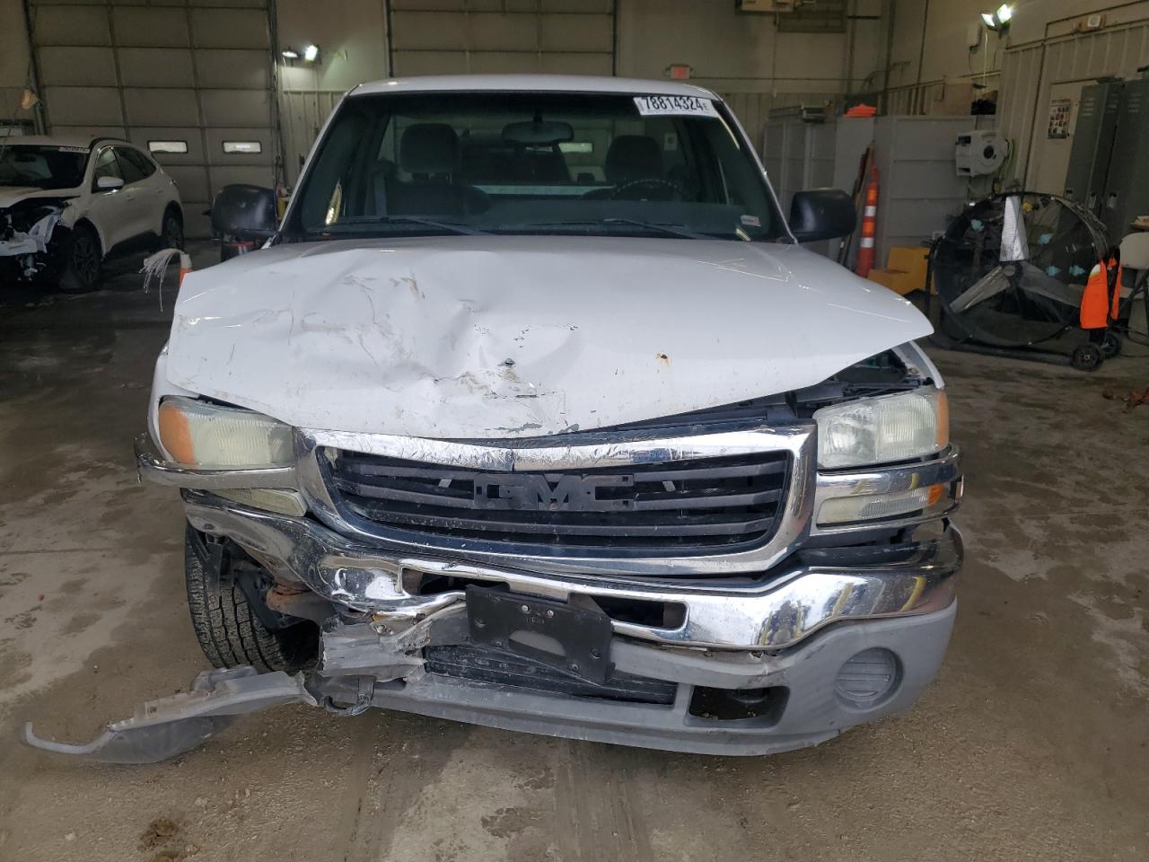 2004 GMC Sierra - Image 5