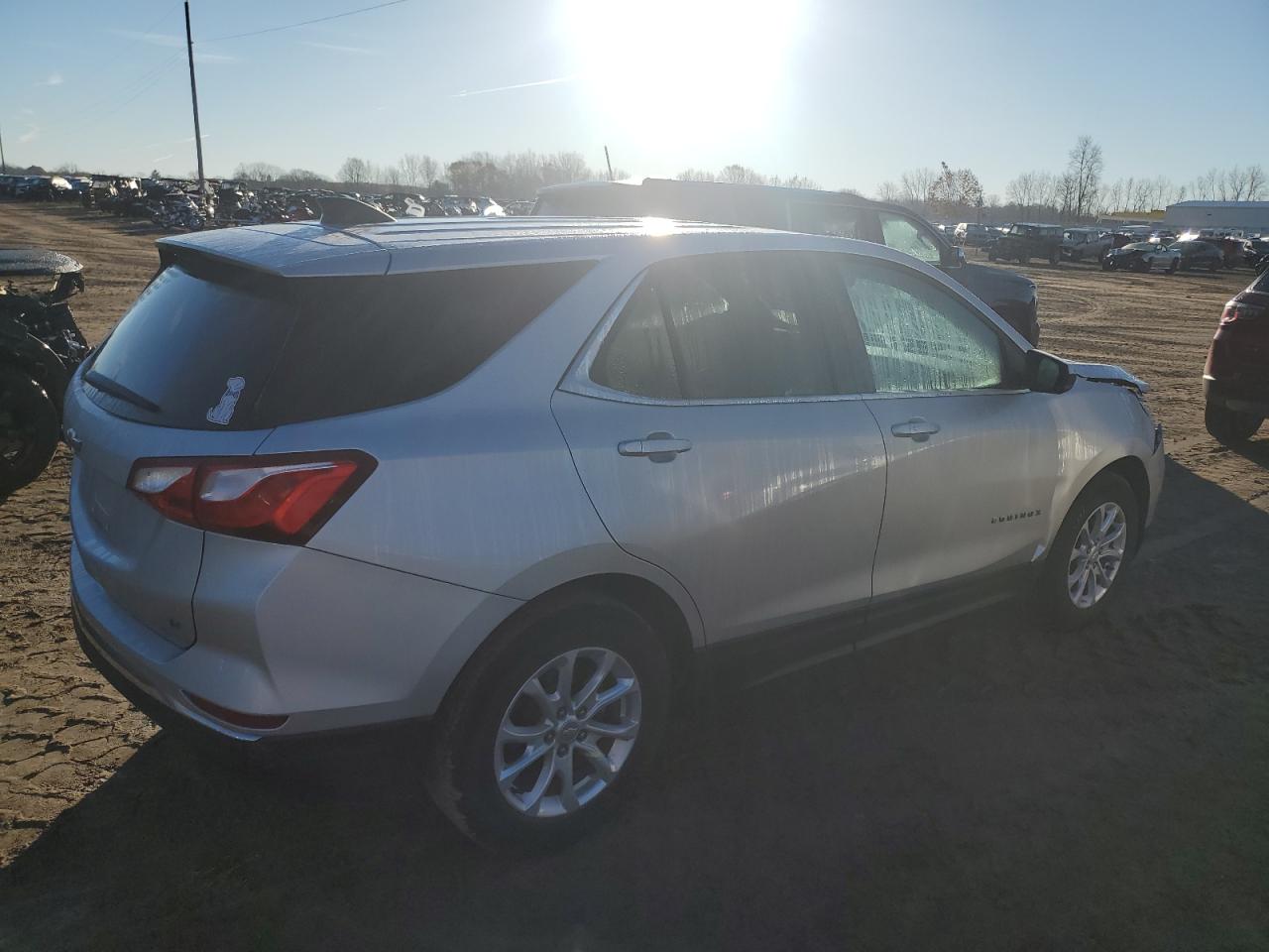 2020 Chevrolet Equinox - Image 3
