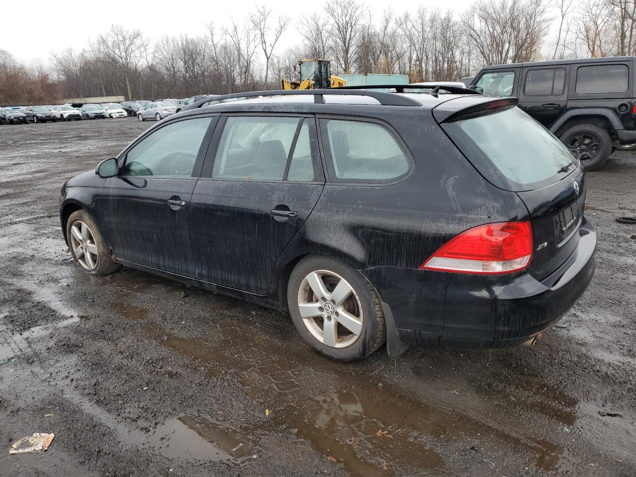2009 Volkswagen Jetta - Image 2