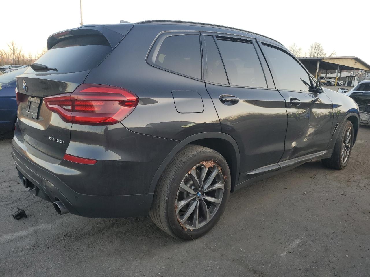 VIN 5UXTR9C5XKLR10477 2019 BMW X3 no.3