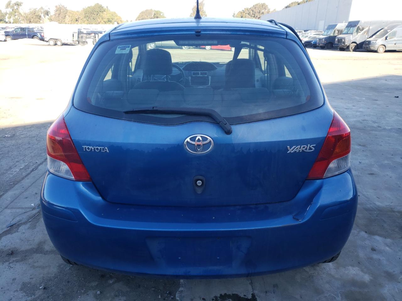 2009 Toyota Yaris VIN: JTDKT903995244678 Lot: 79567164