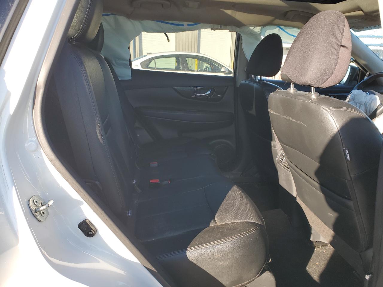 2019 Nissan Rogue - Image 11