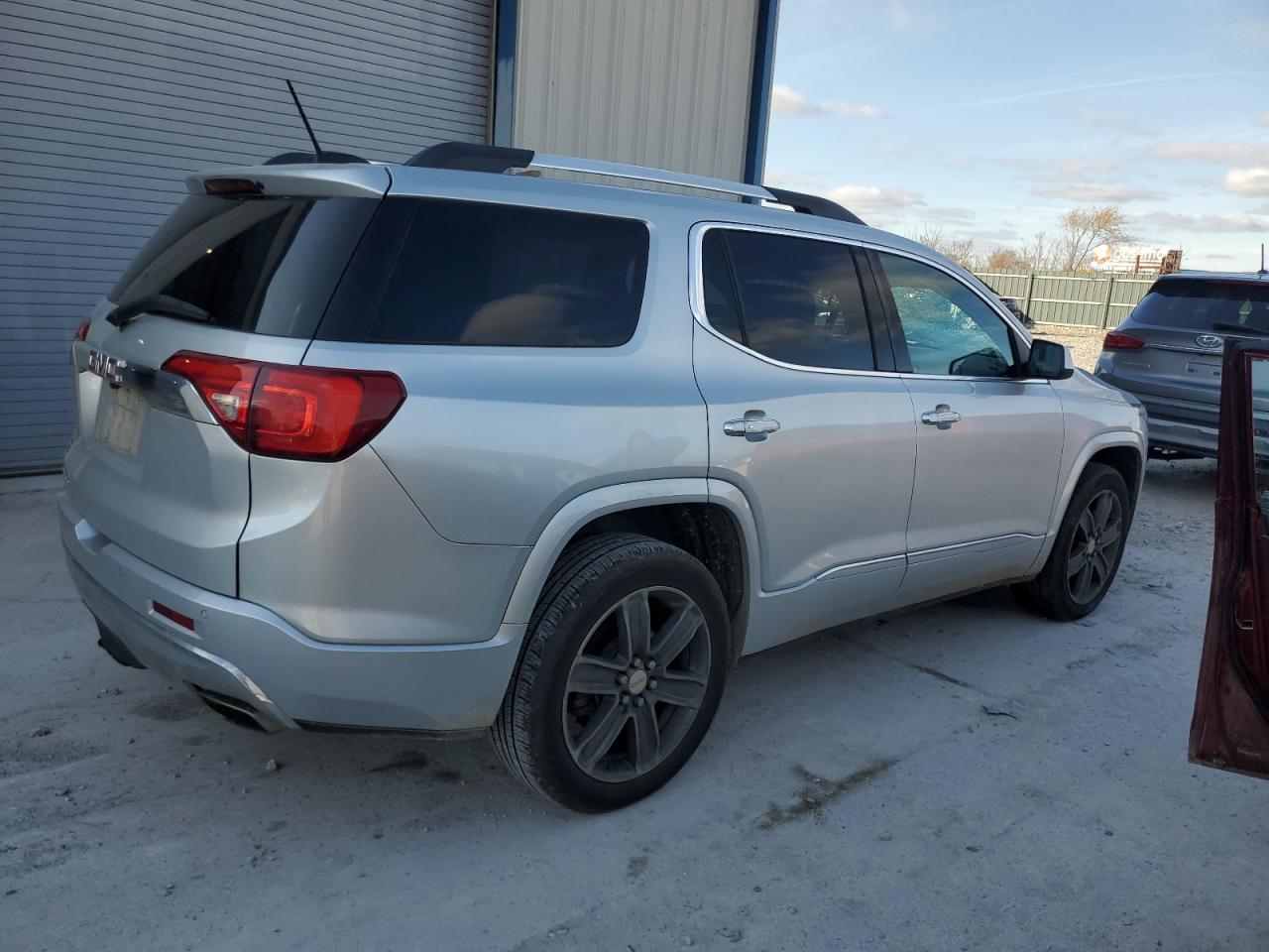 2017 GMC Acadia - Image 3