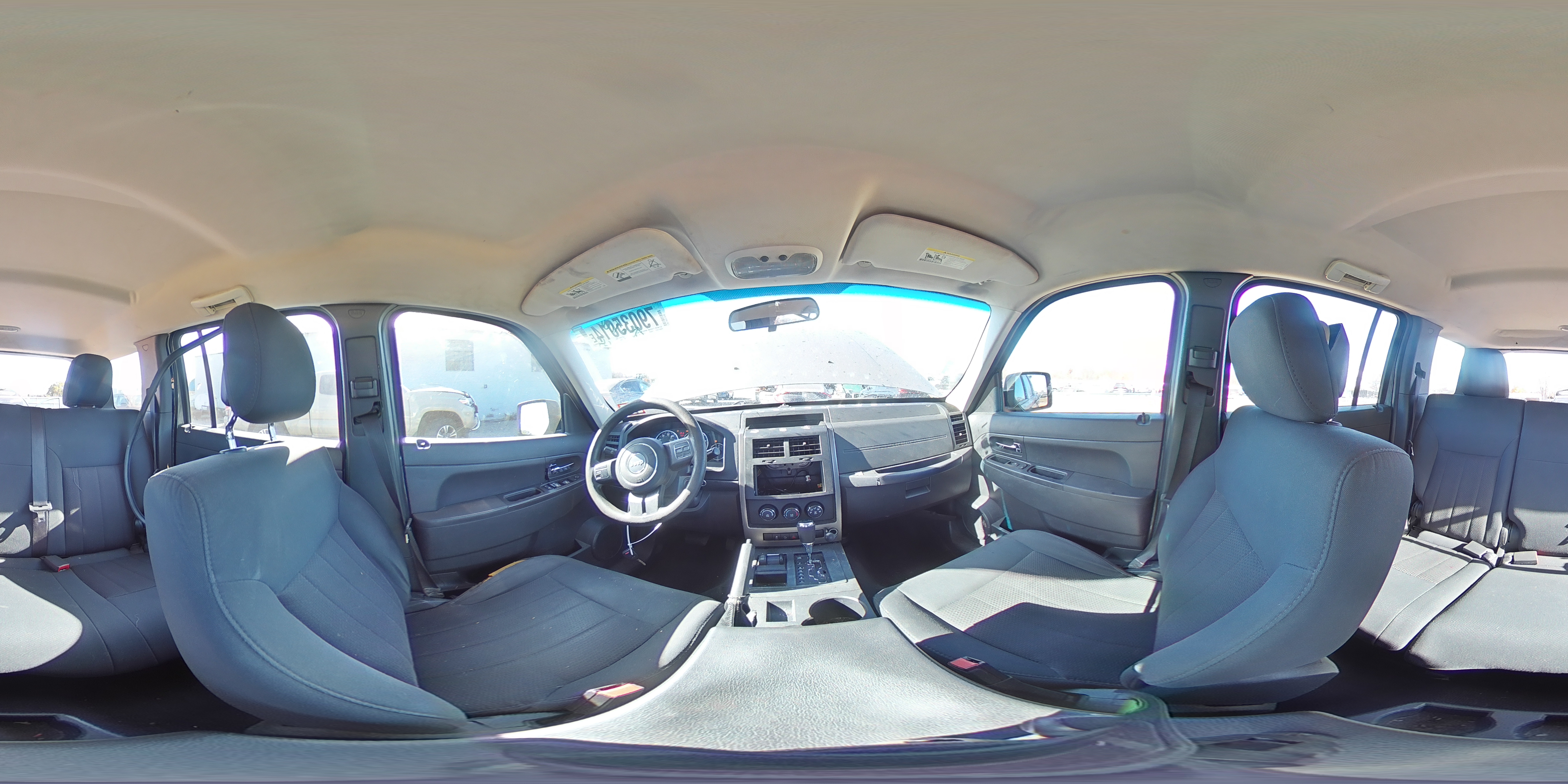 2012 Jeep Liberty (North America) - Image 16