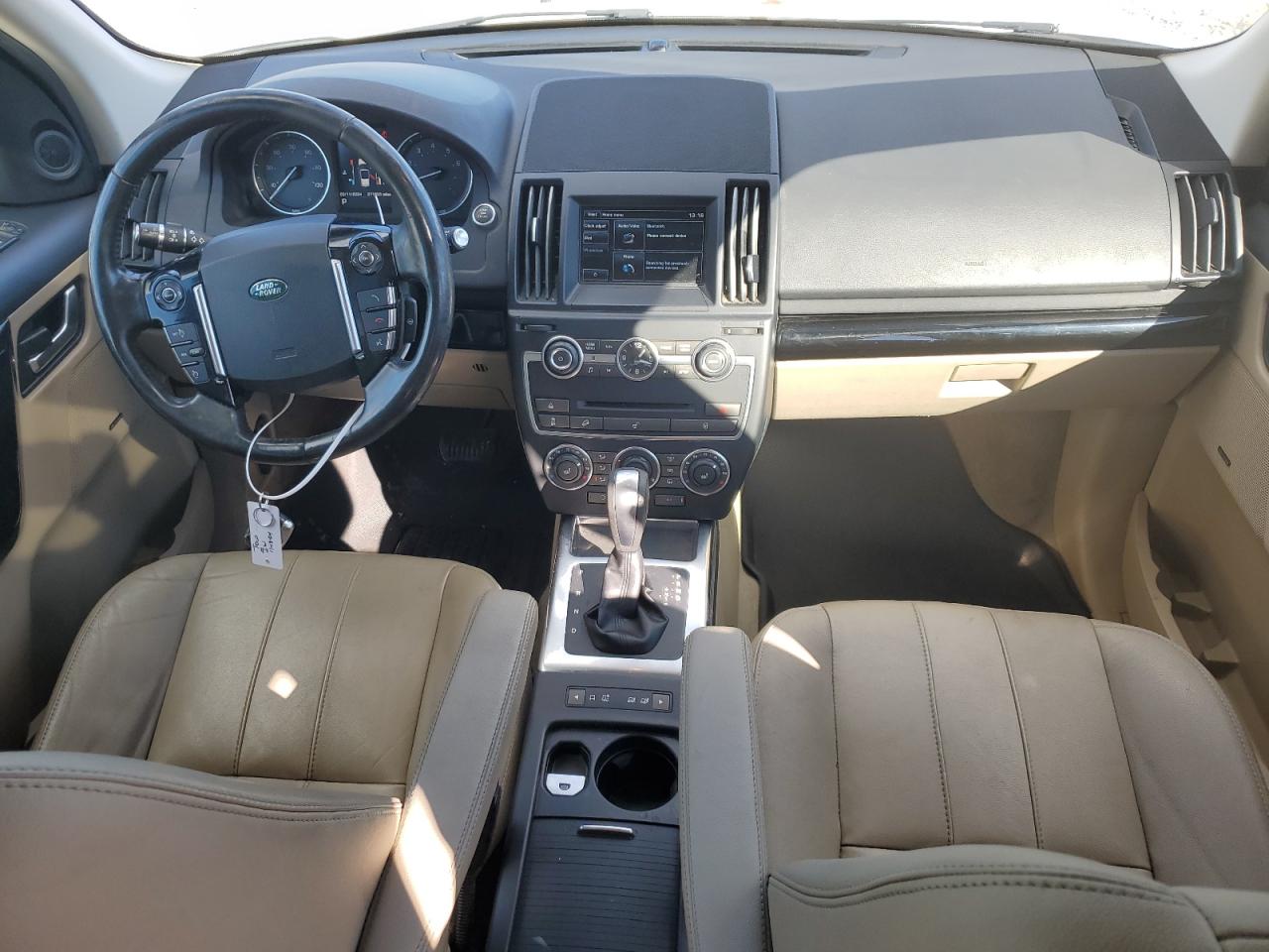 2015 Land Rover LR2 - Image 8