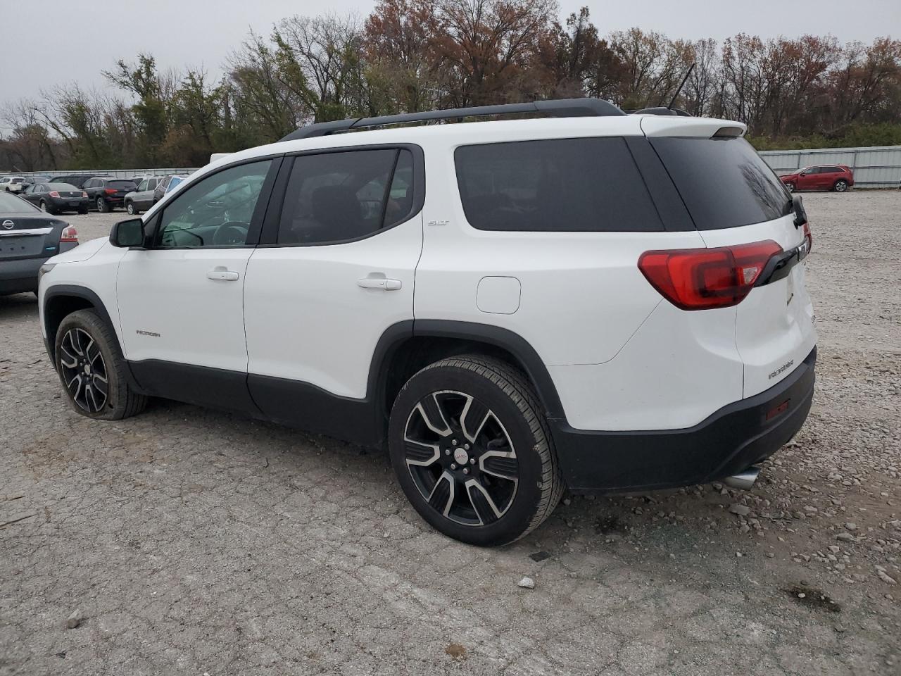2019 GMC Acadia - Image 2