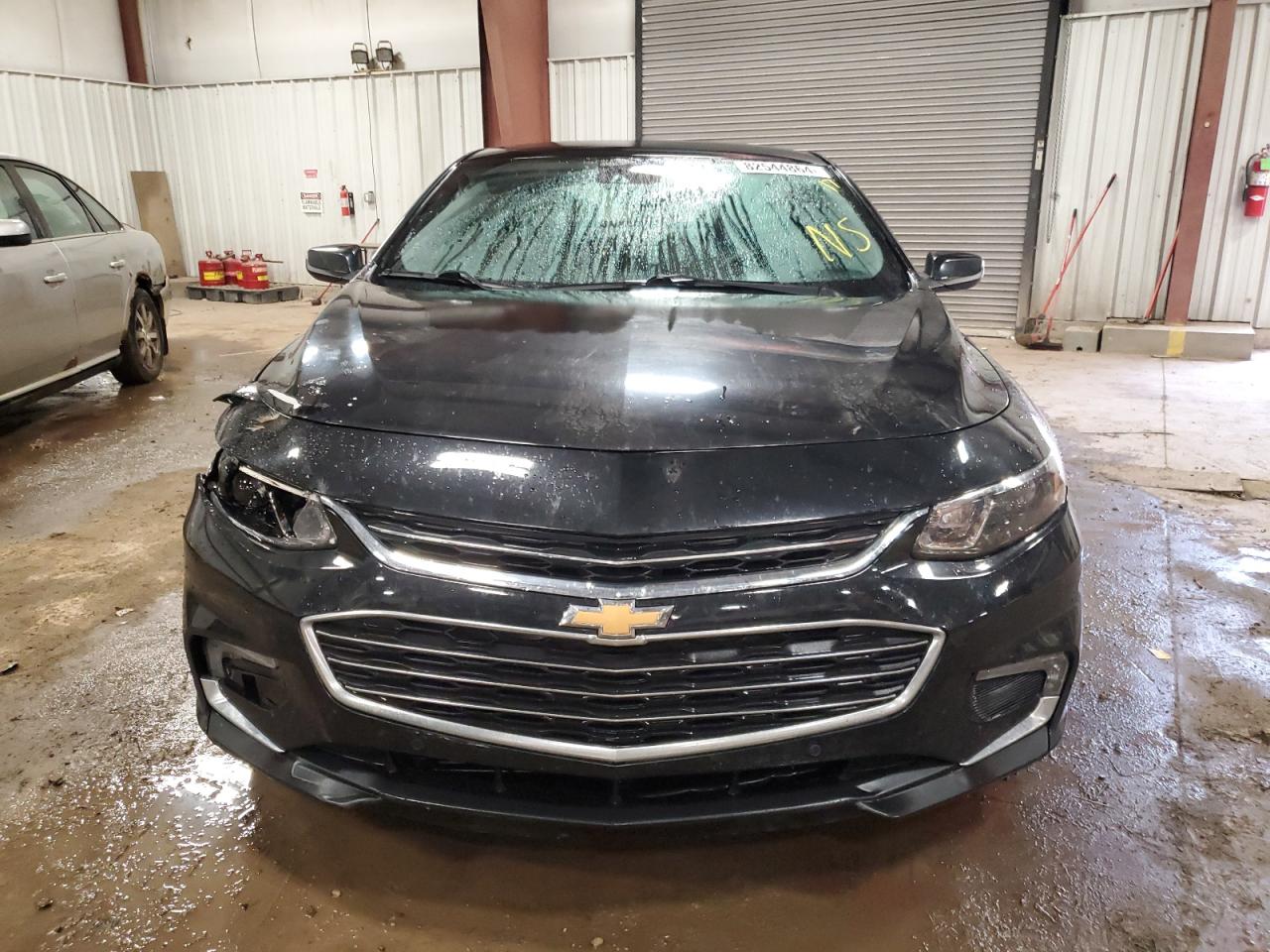 2017 Chevrolet Malibu - Image 5