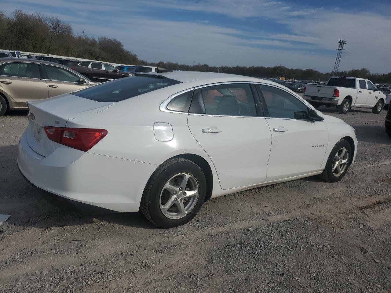 2016 Chevrolet Malibu - Image 3