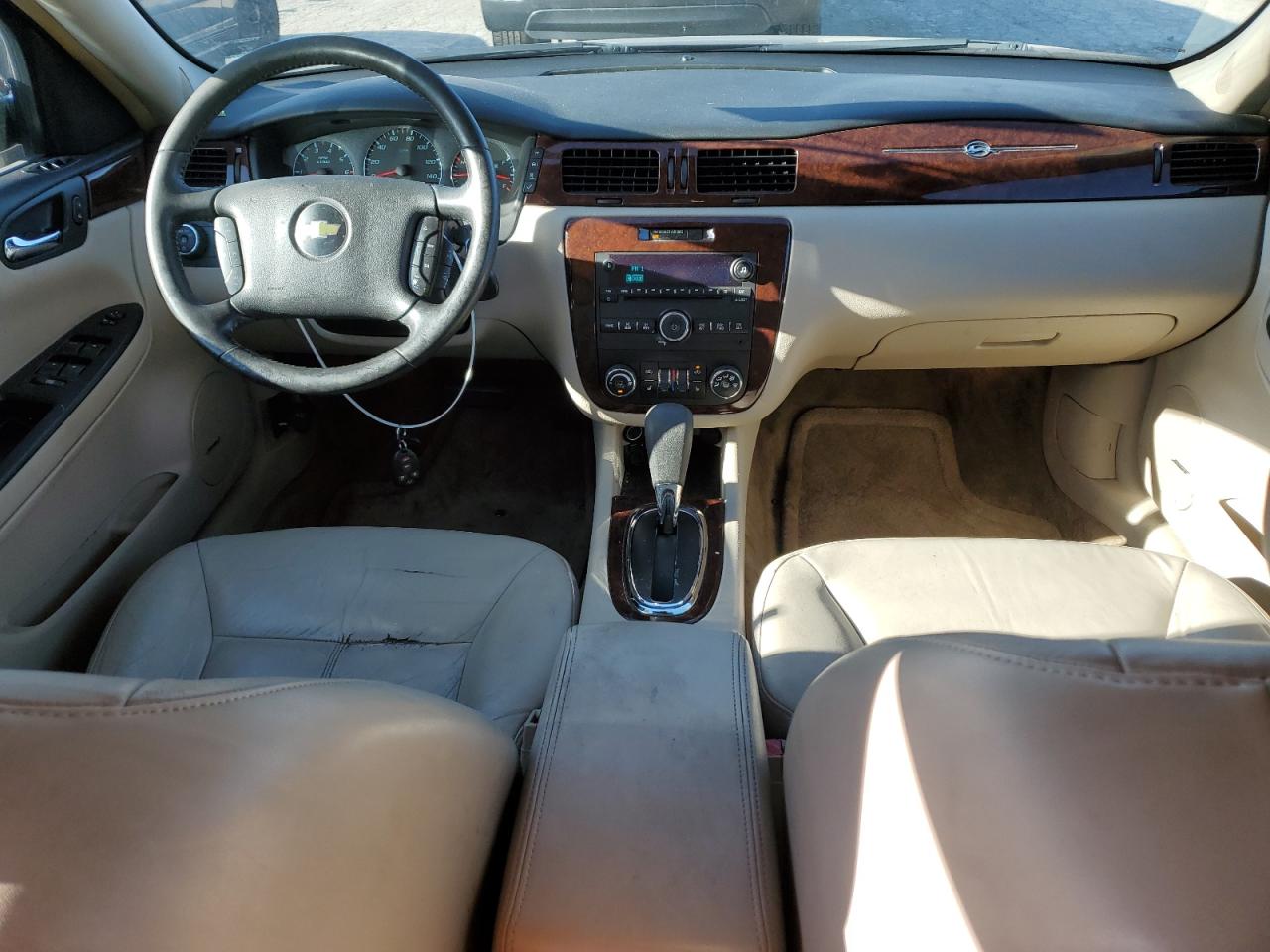 2011 Chevrolet Impala - Image 8