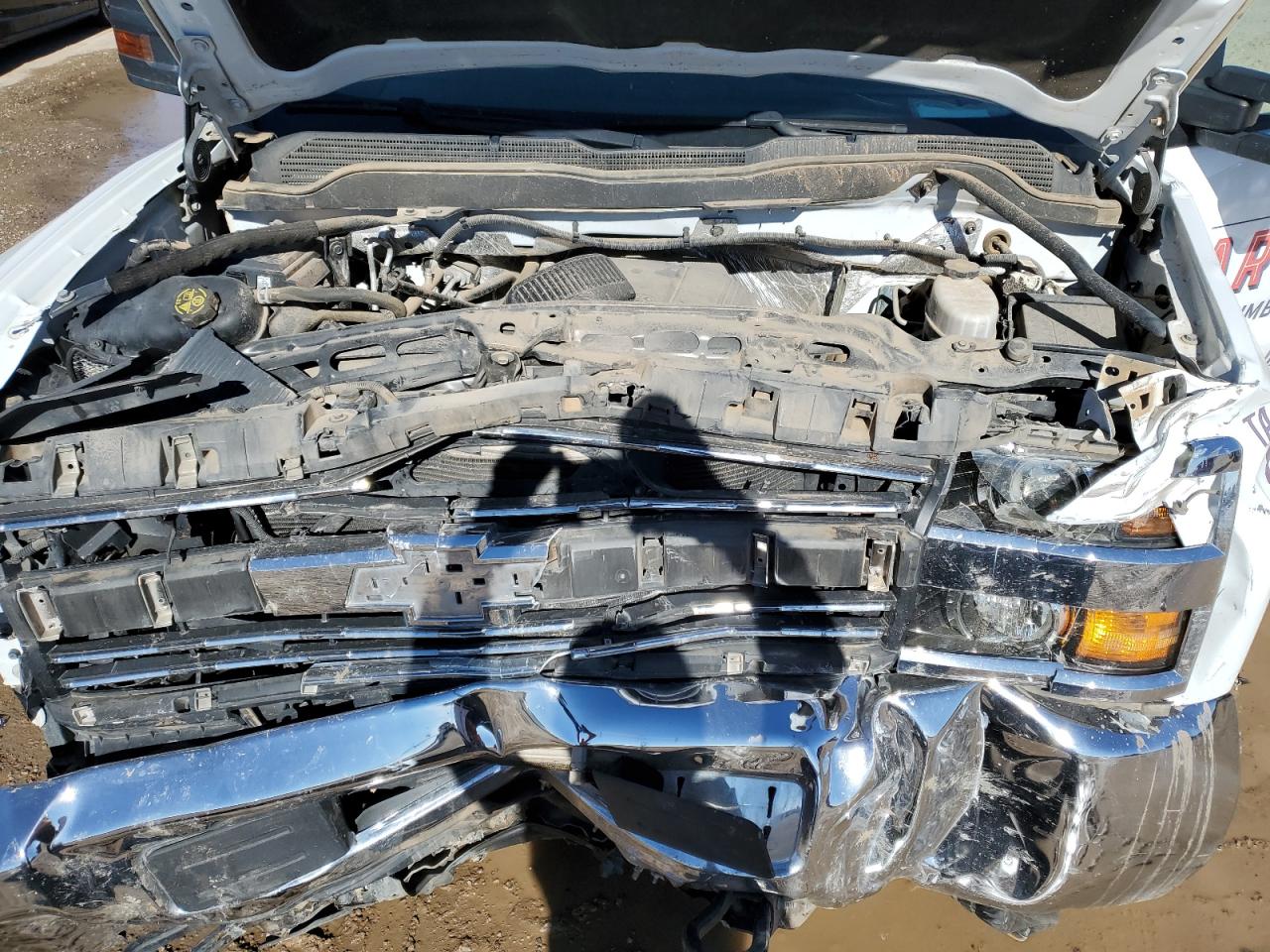 2018 Chevrolet Silverado - Image 11