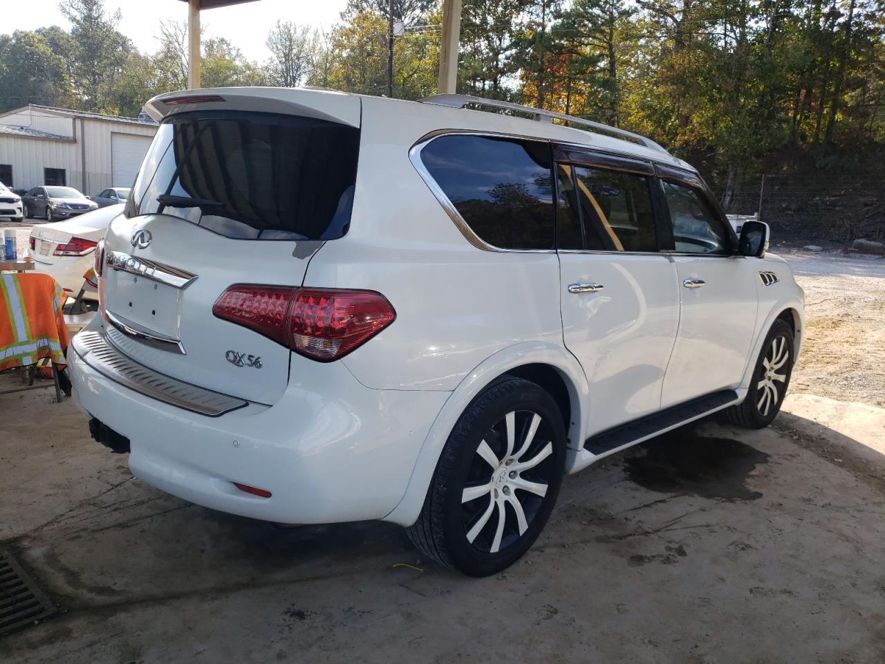 2013 Infiniti QX56 - Image 3