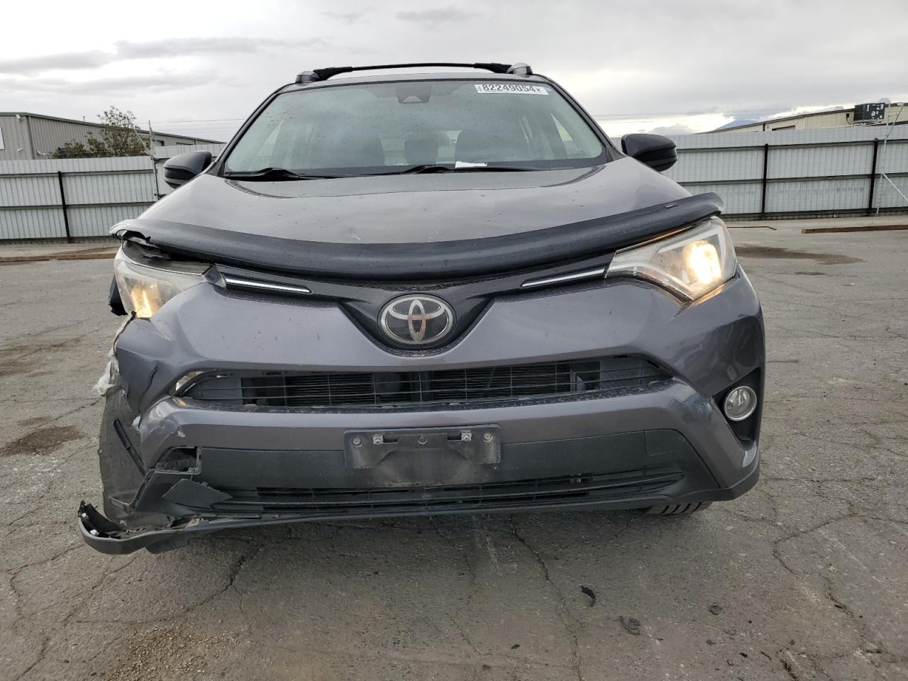 2017 Toyota RAV 4 - Image 5