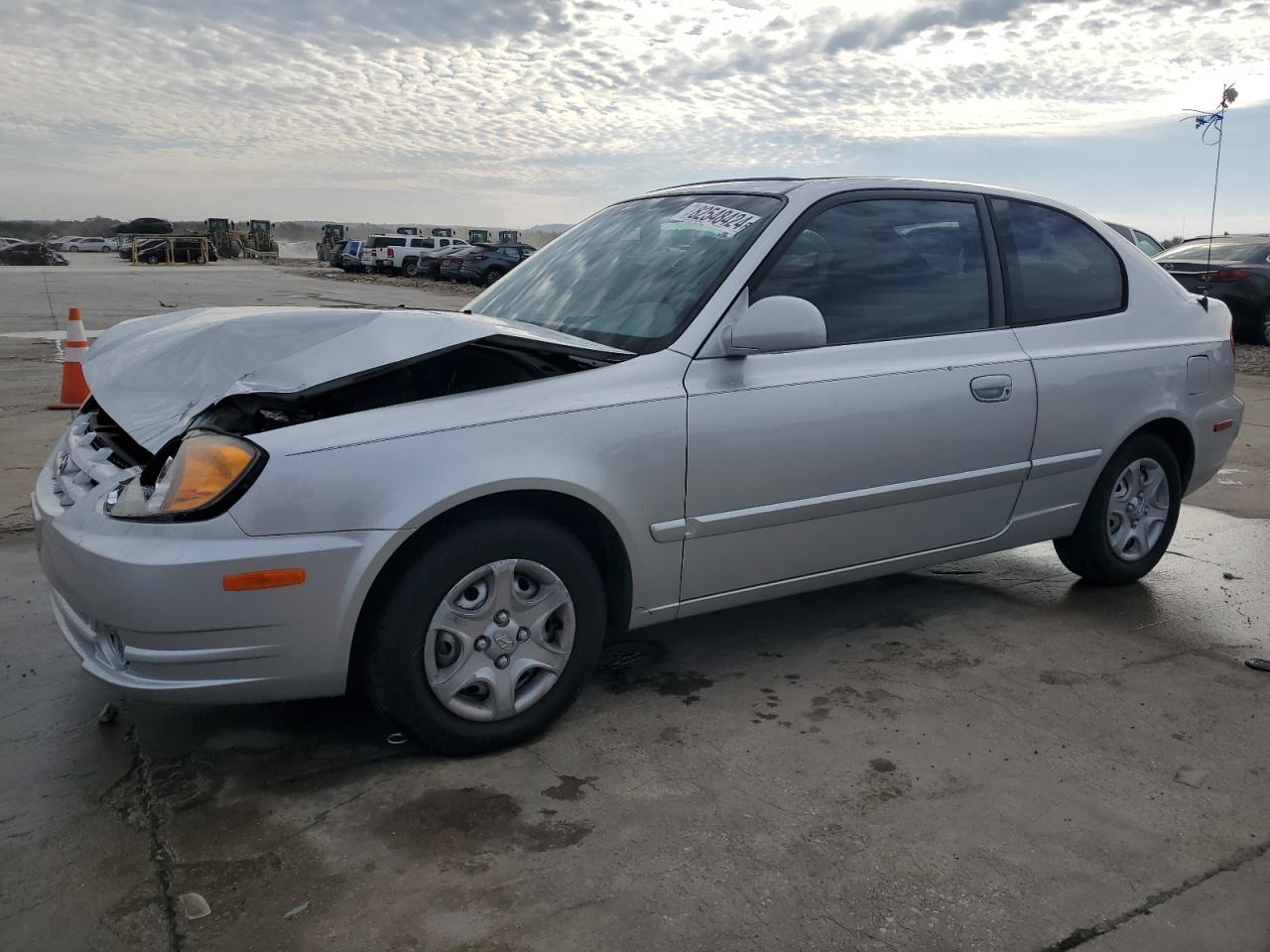 2005 Hyundai Accent - Image 1