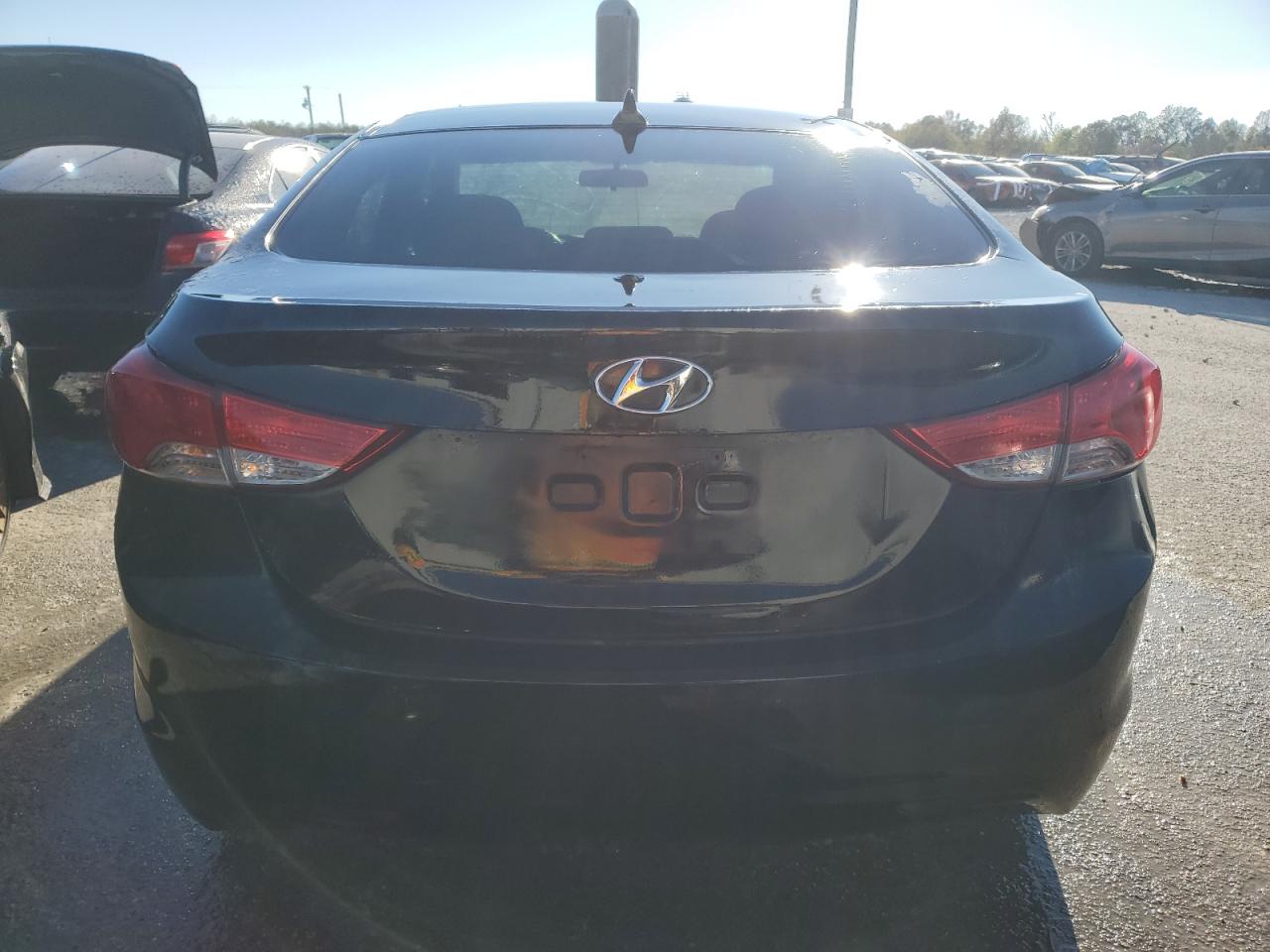 2013 Hyundai Elantra - Image 6
