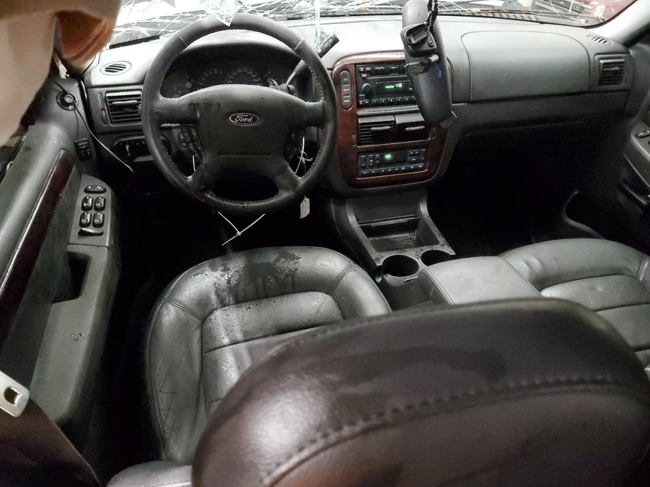 2004 Ford Explorer - Image 8