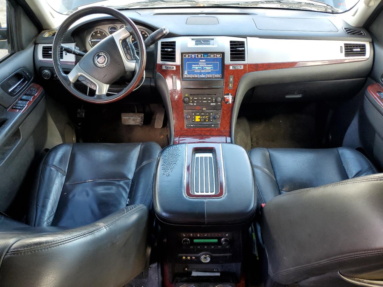 2013 Cadillac Escalade - Image 8