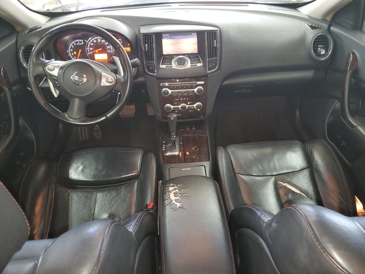 2010 Nissan Maxima - Image 8