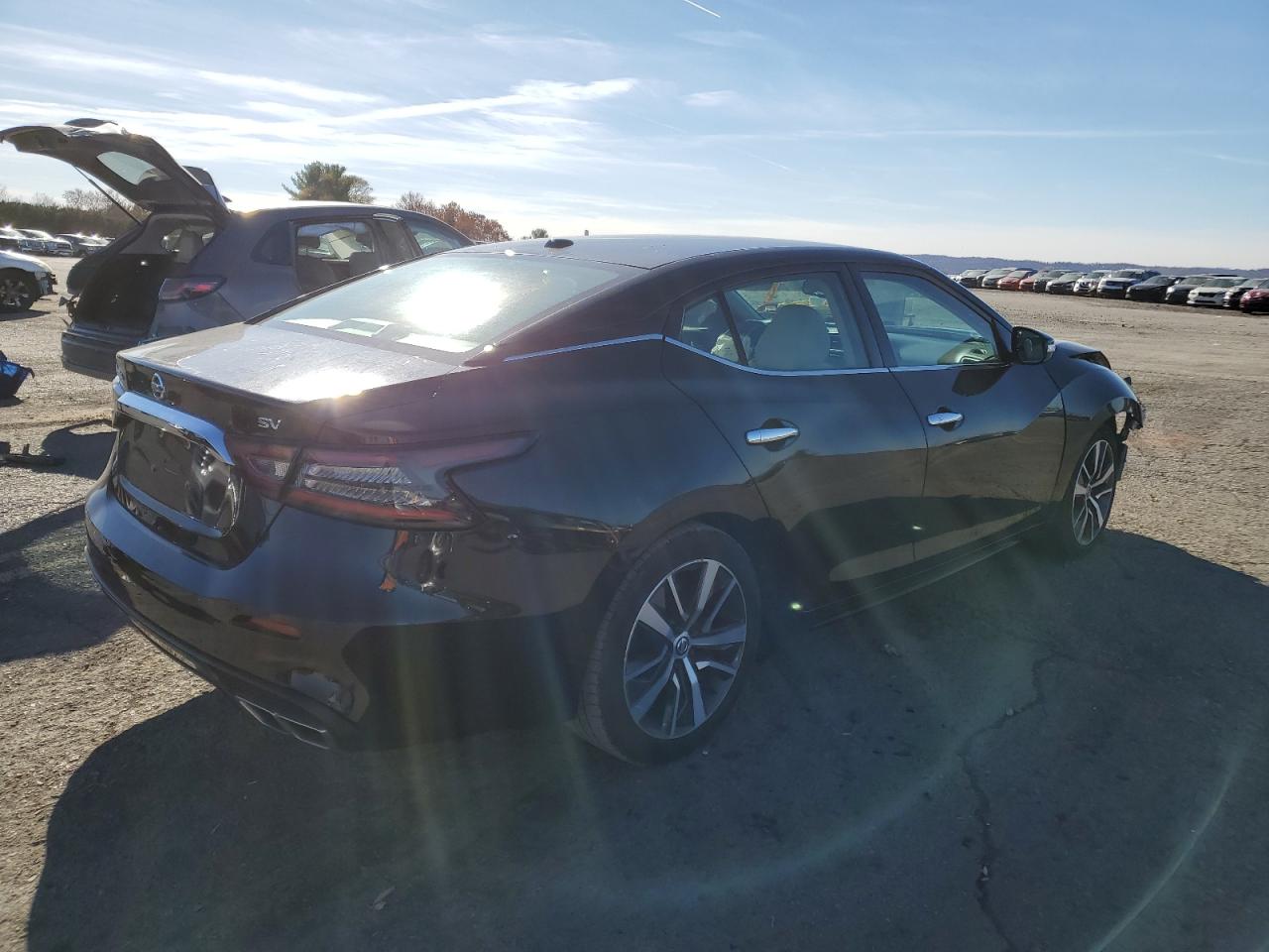 2019 Nissan Maxima - Image 3