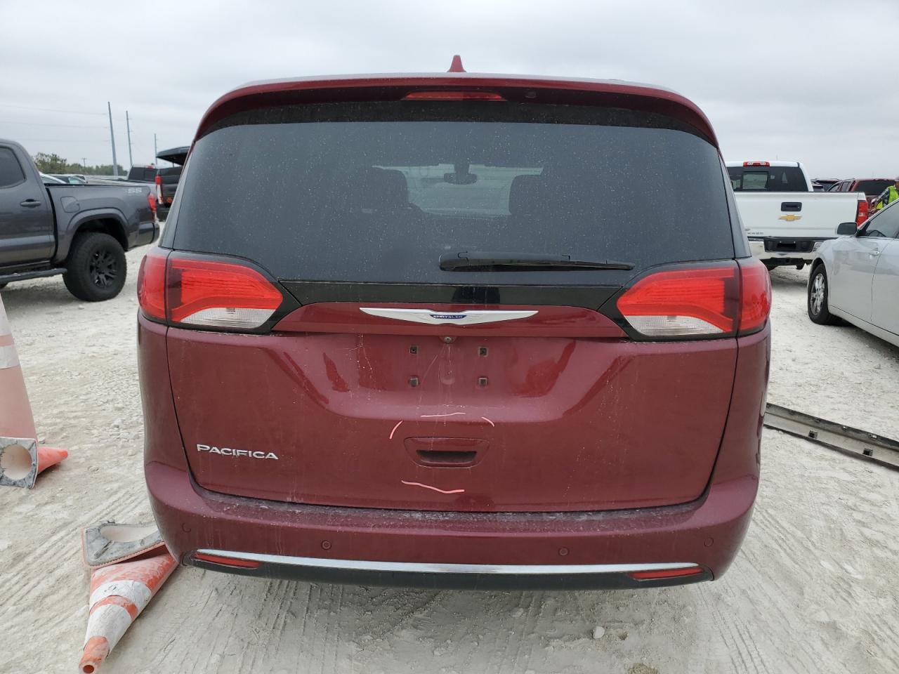 2019 Chrysler Pacifica Touring L VIN: 2C4RC1BG2KR665652 Lot: 78851094