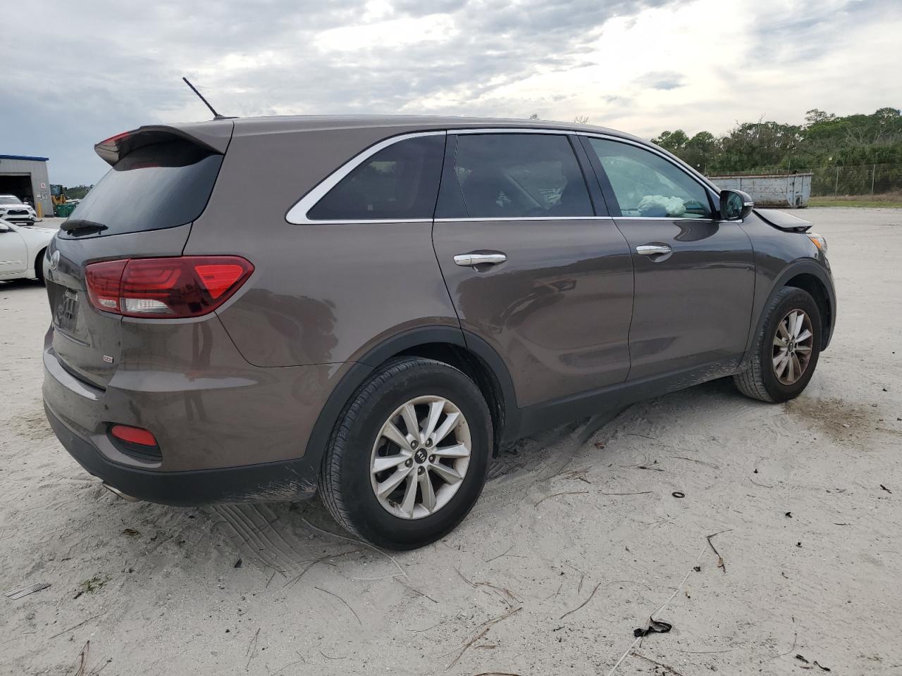 2019 Kia Sorento - Image 3