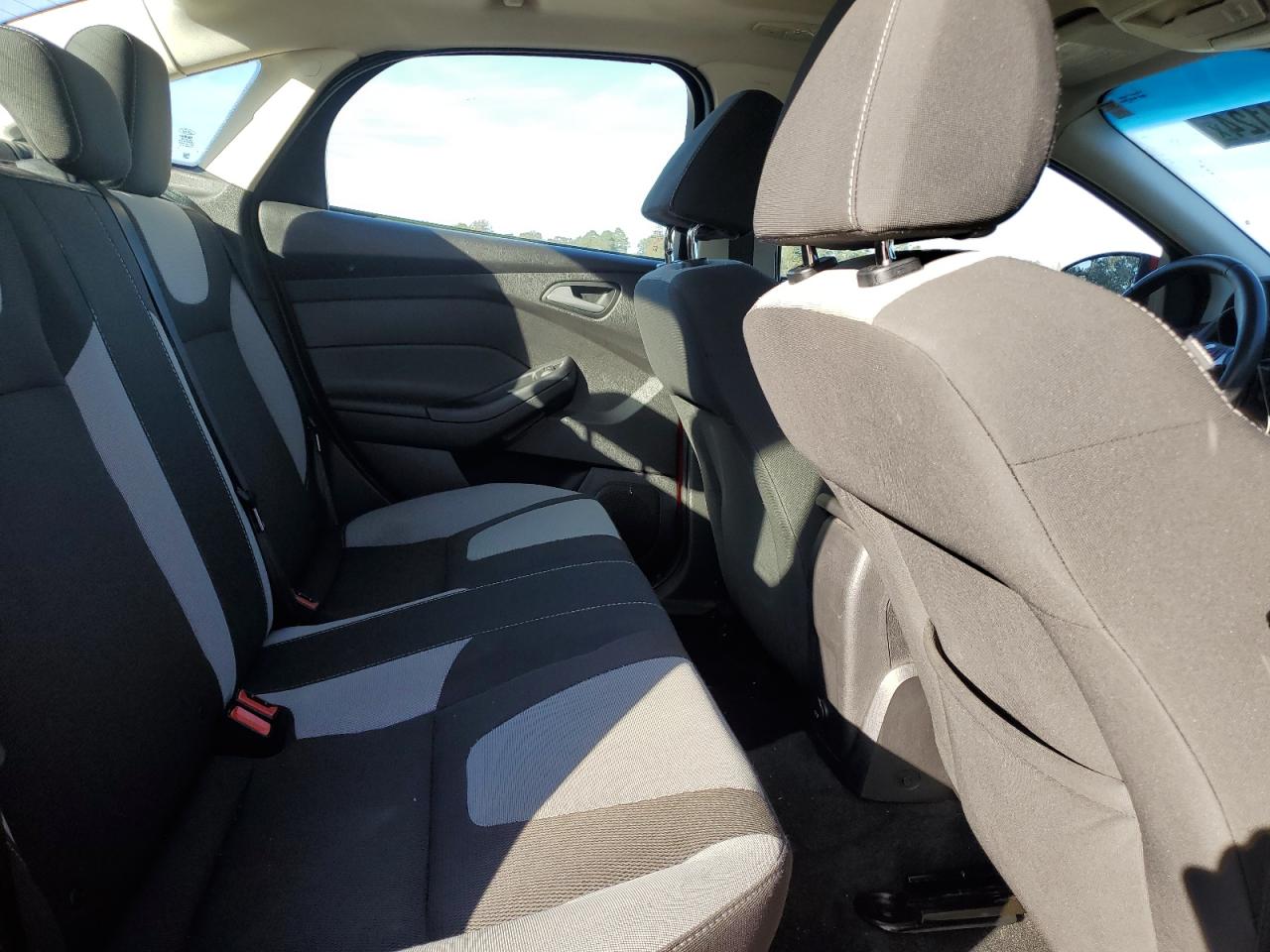 2012 Ford Focus - Image 10