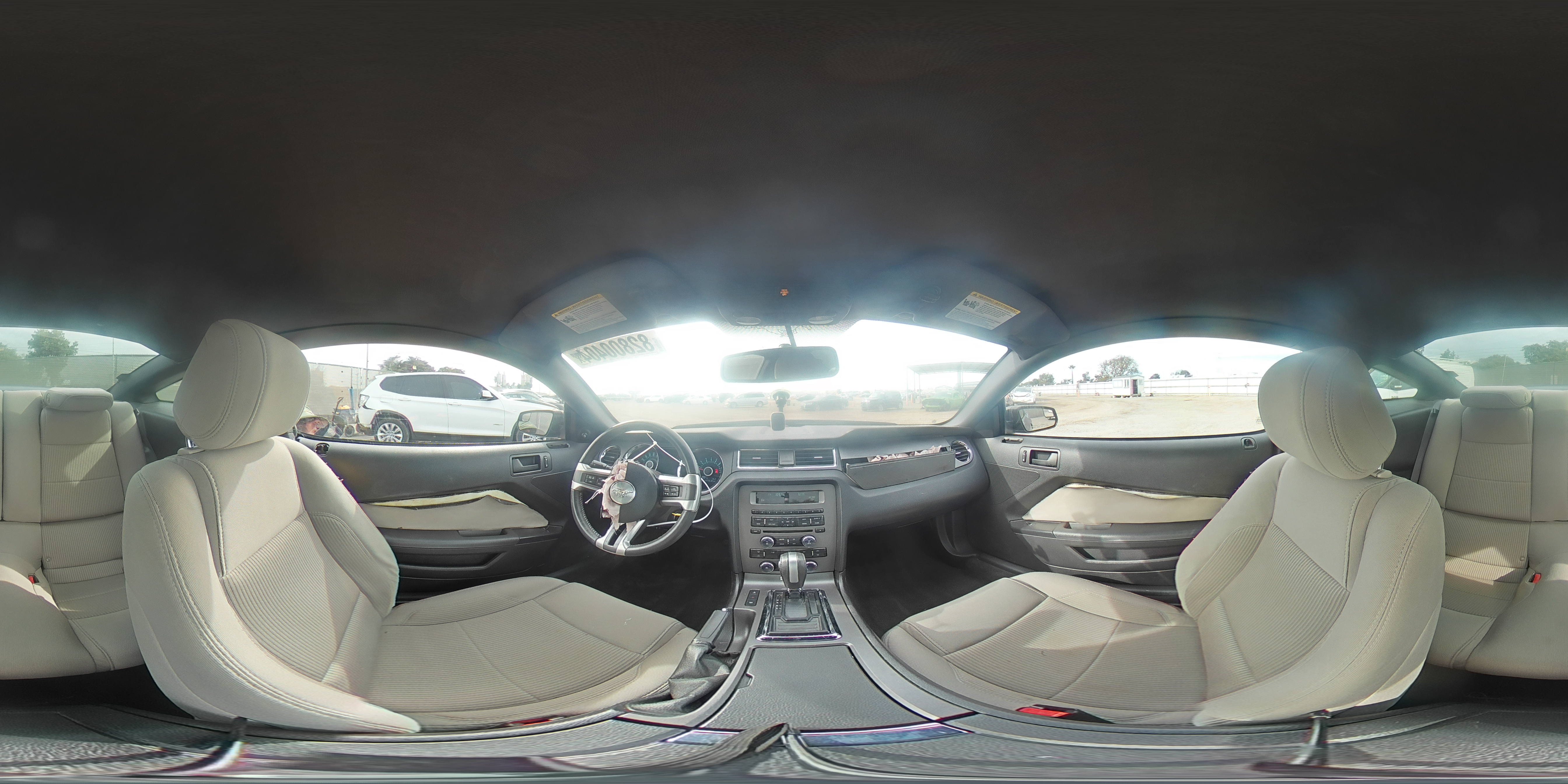 2013 Ford Mustang - Image 13