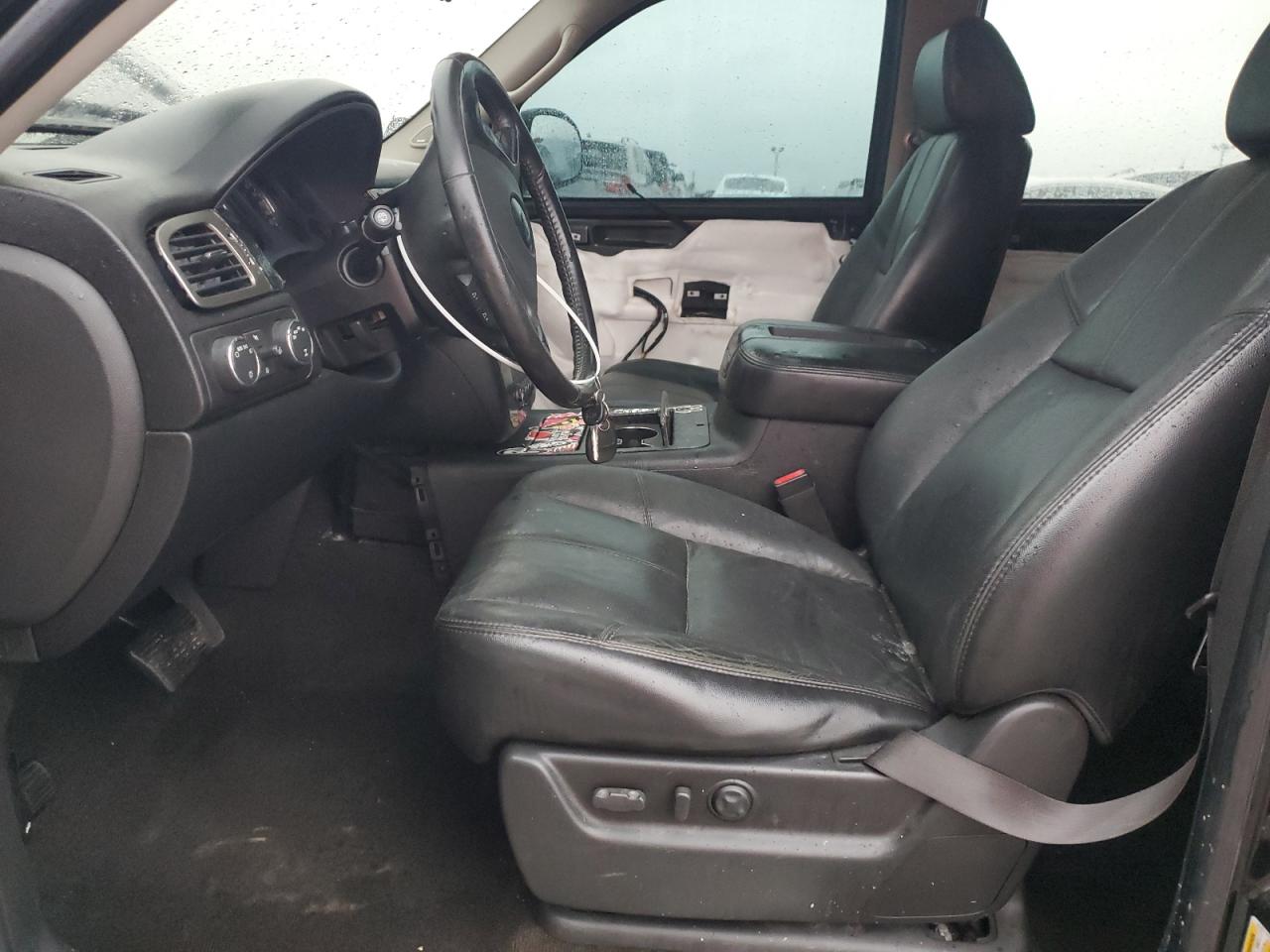 2007 Chevrolet Suburban - Image 7