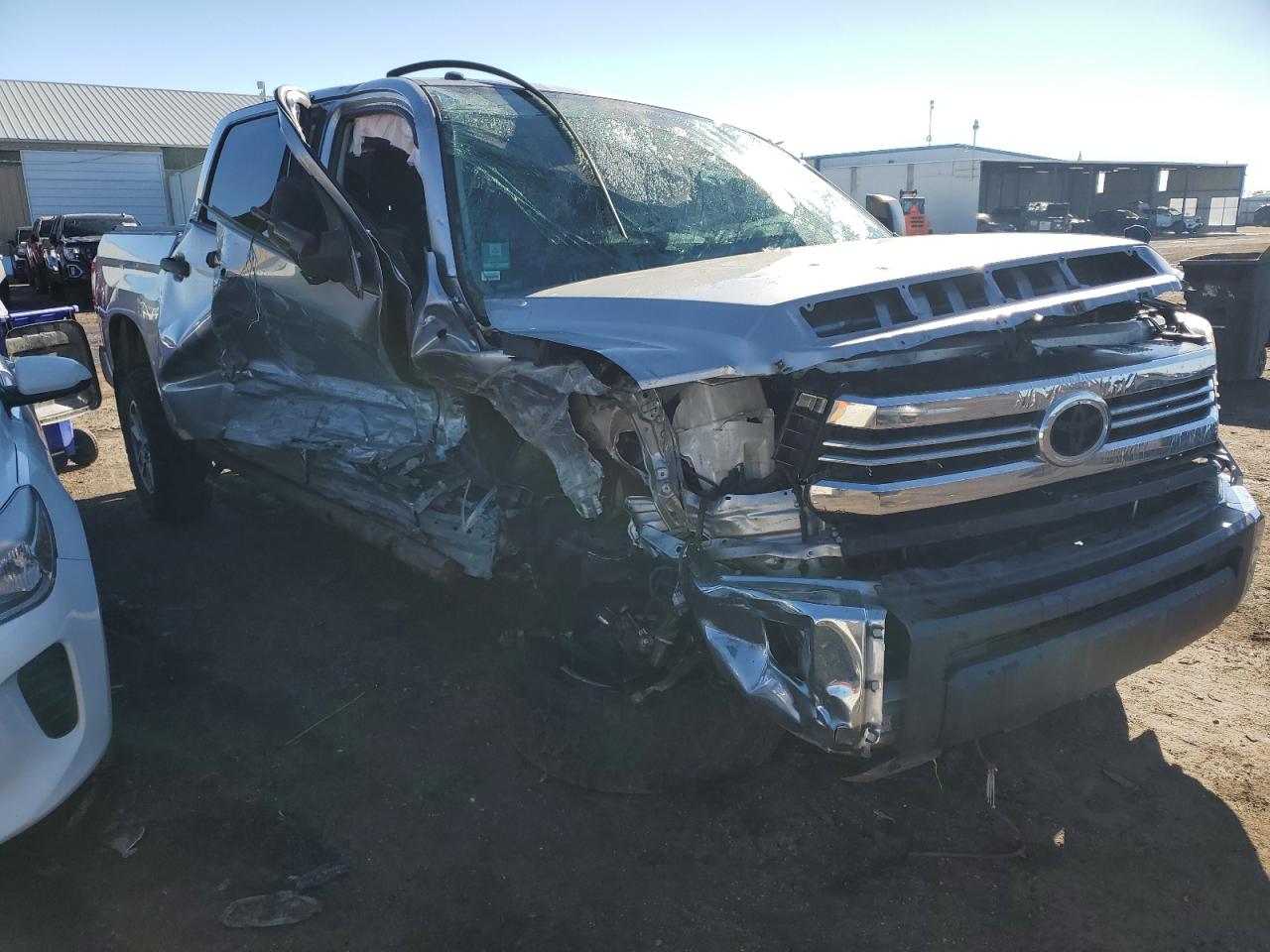 VIN 5TFDW5F14HX611231 2017 TOYOTA TUNDRA no.4