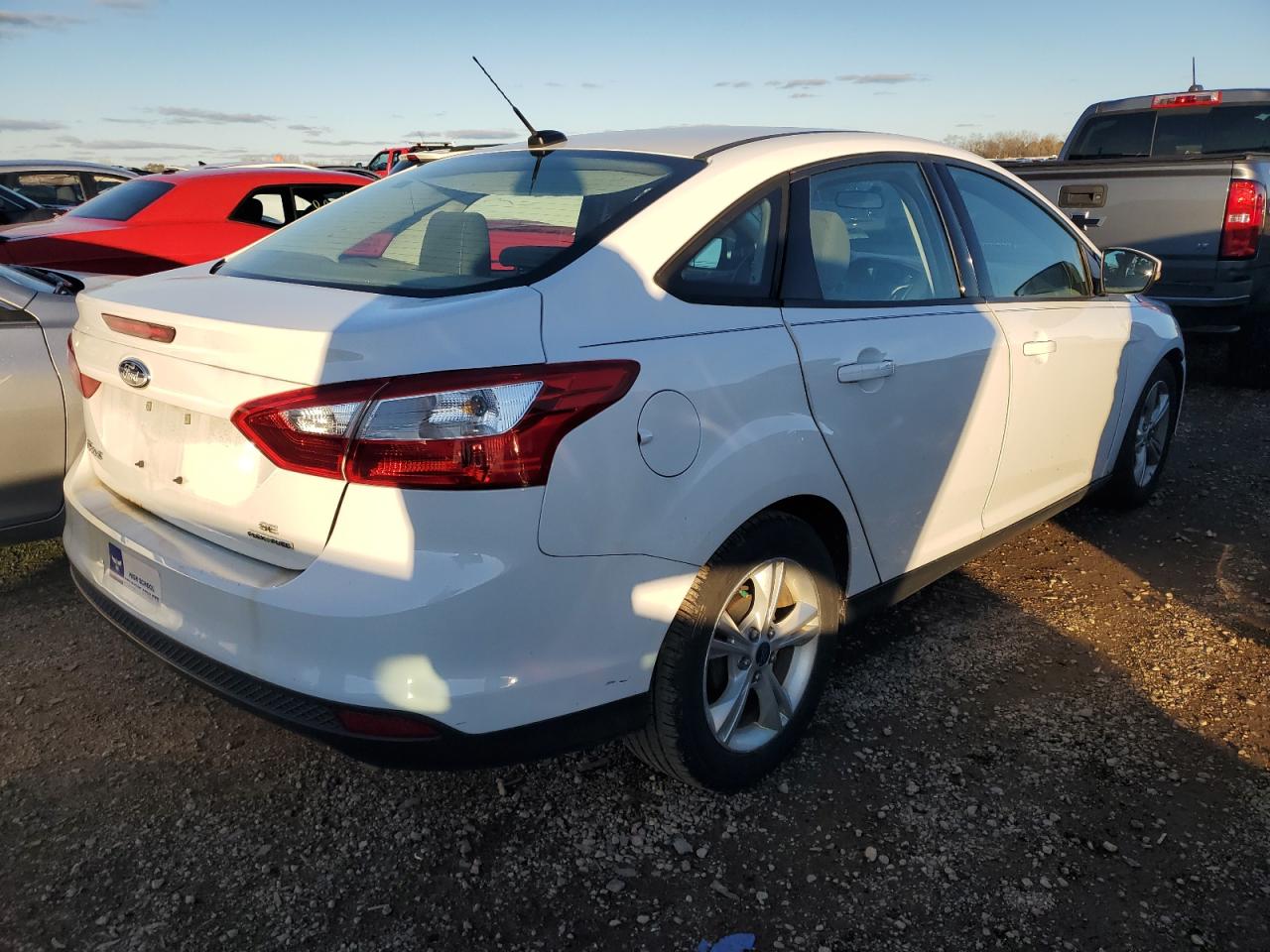 VIN 1FADP3F28EL320458 2014 FORD FOCUS no.3