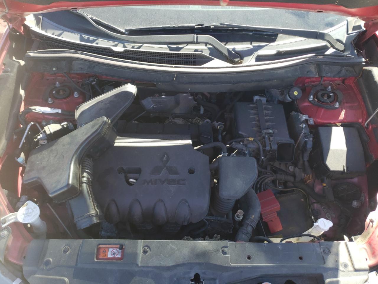 2016 Mitsubishi Outlander - Image 12