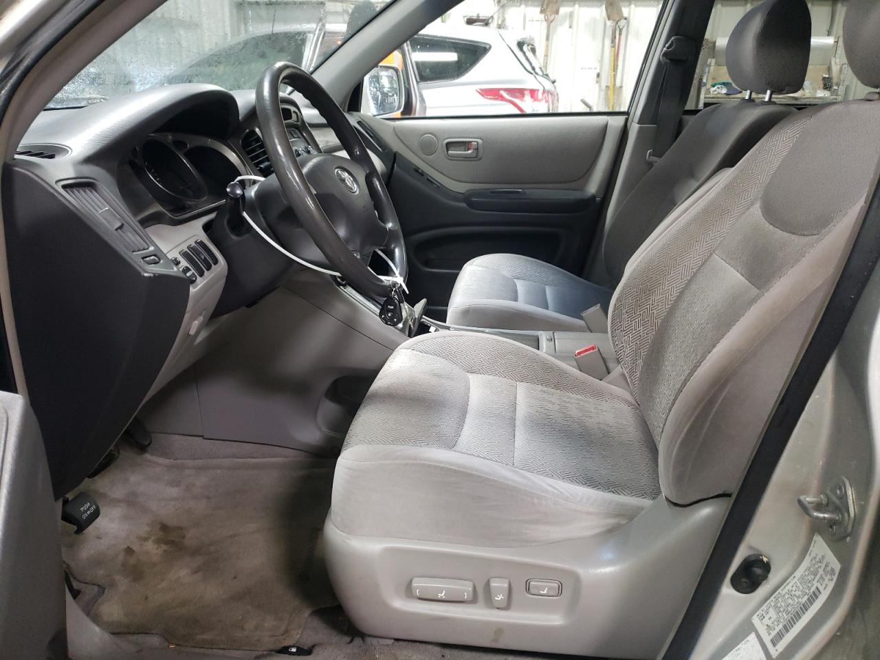 2003 Toyota Highlander - Image 7