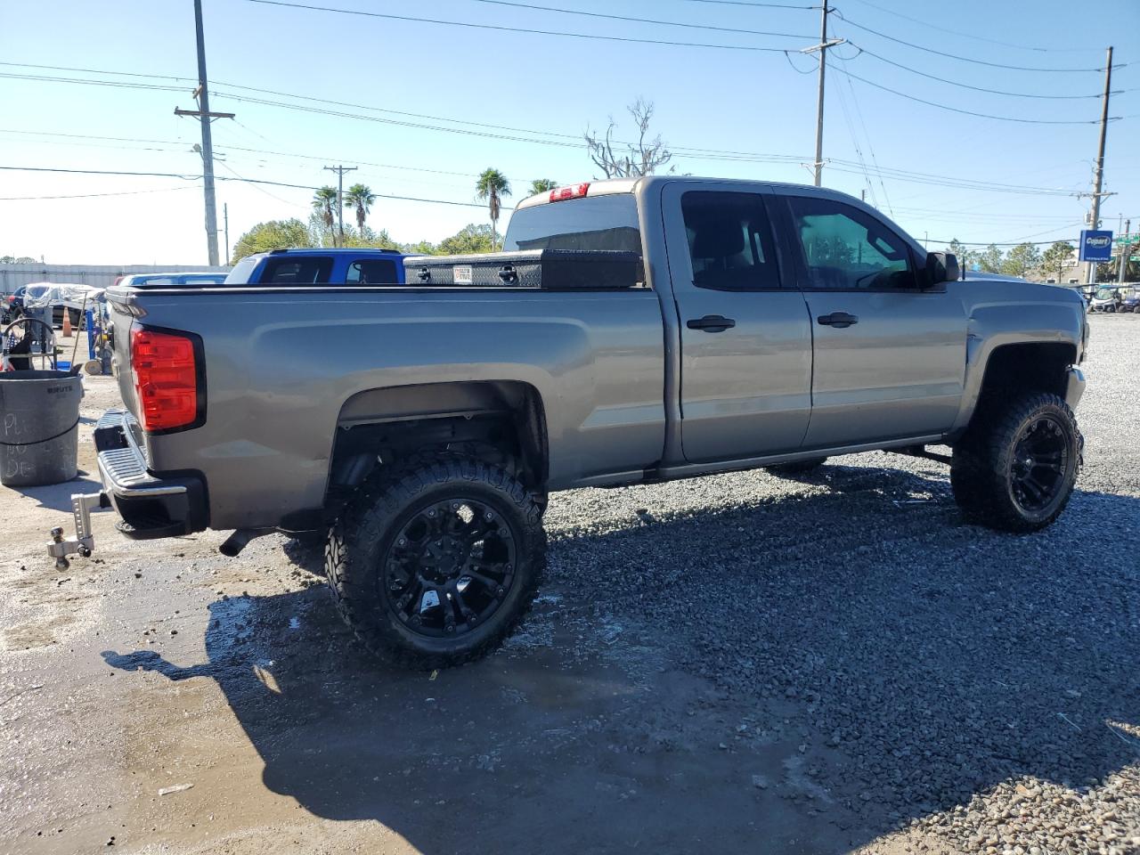 2017 Chevrolet Silverado - Image 3
