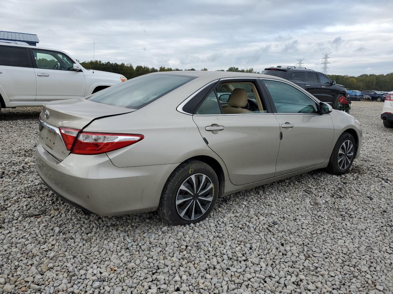 2015 Toyota Camry Le VIN: 4T4BF1FK7FR495211 Lot: 79258974