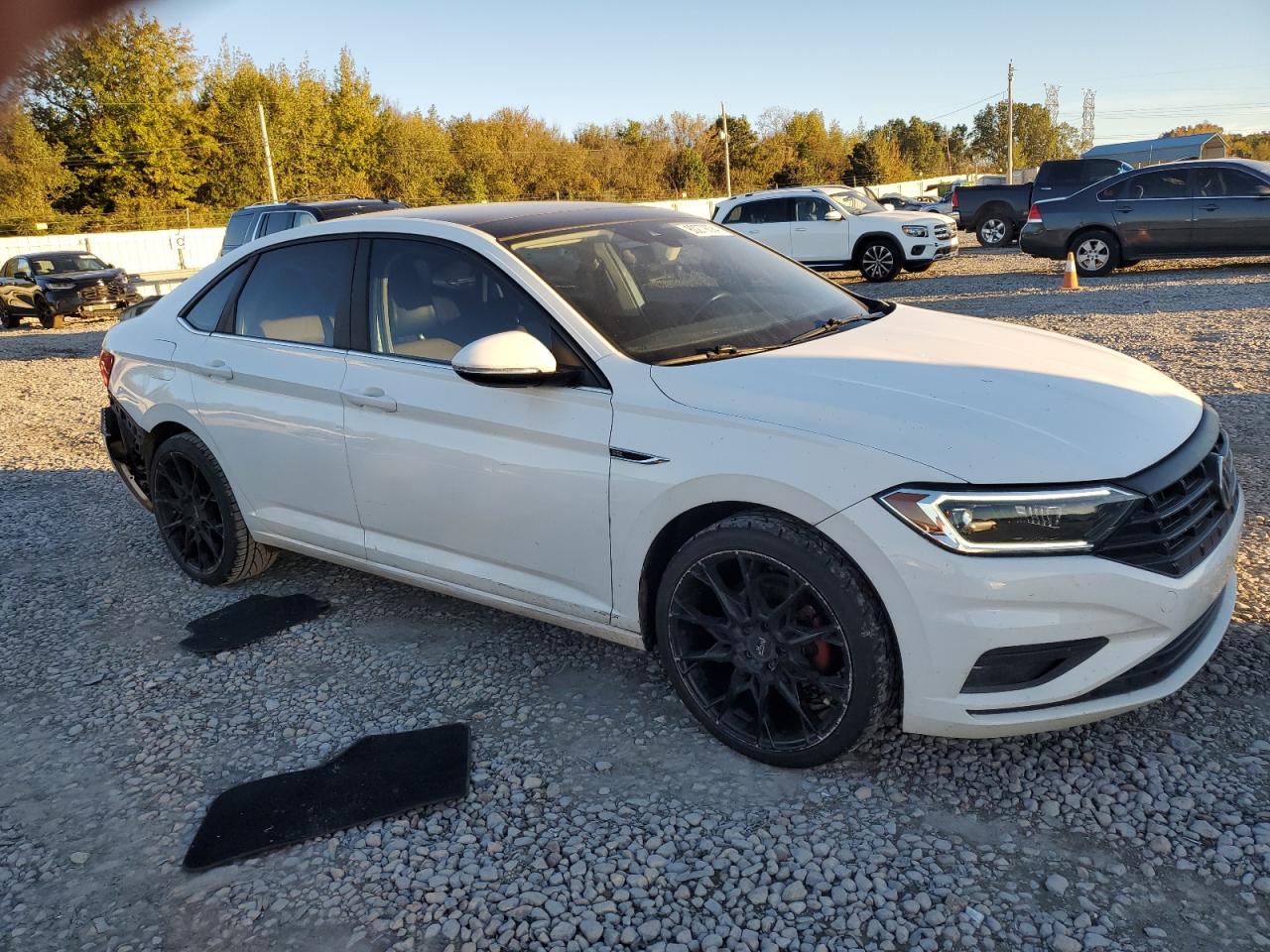 2019 Volkswagen Jetta - Image 4